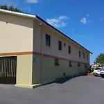 Hotel La Encina Celorio Parking