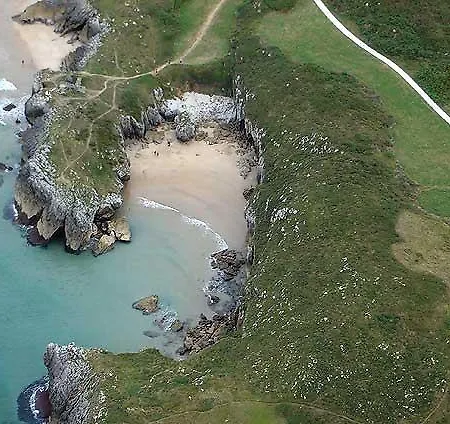 La Encina Celorio 酒店 *