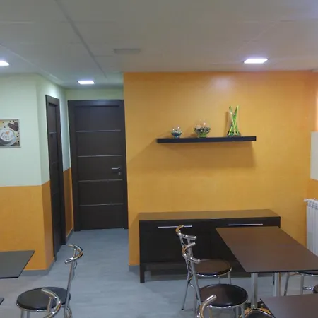 酒店 La Encina Celorio 利亚内斯