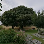 Отель La Encina Celorio Parking *