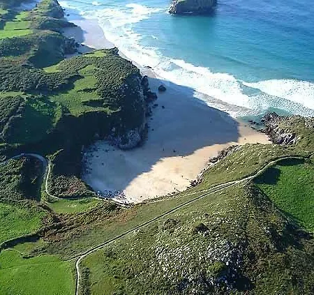 La Encina Celorio Parking Llanes