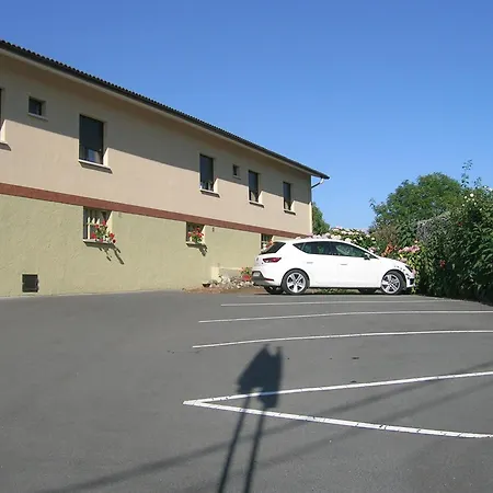 Отель La Encina Celorio Parking