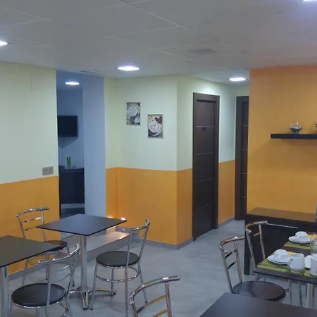 Hotel La Encina Celorio Parking